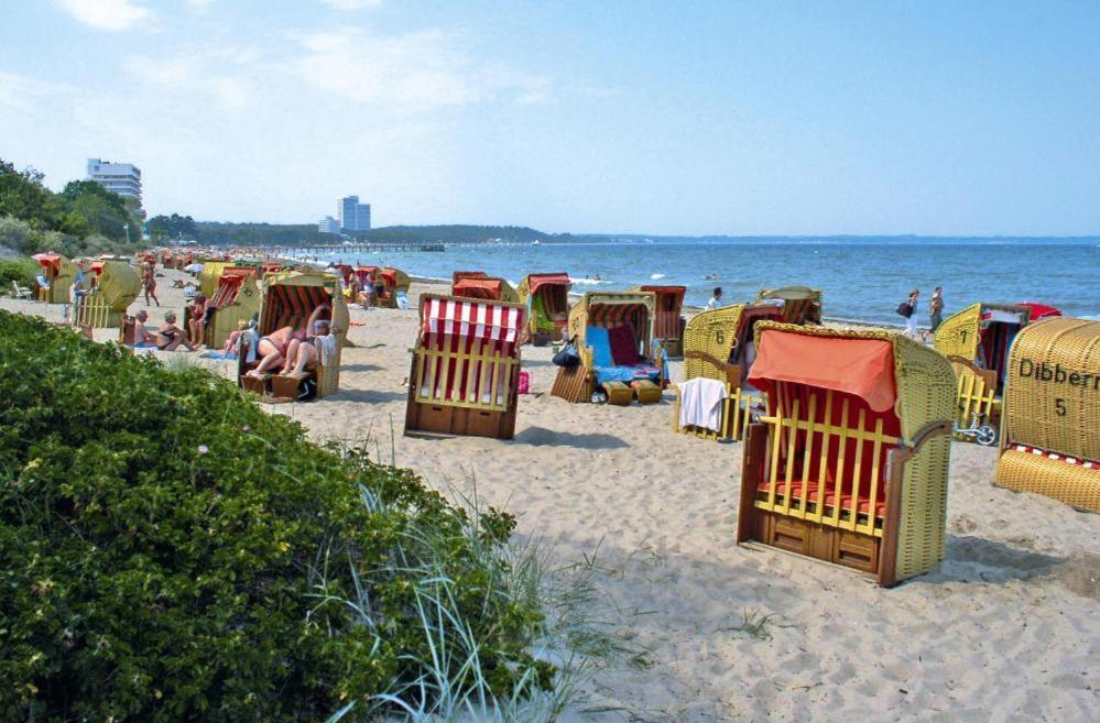 Appartementhaus Pinamar In Scharbeutz Extérieur photo